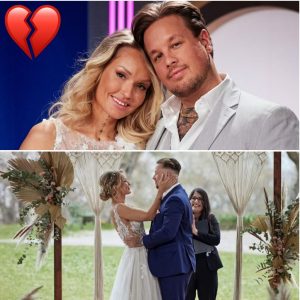 Blev forældre sidste år: Nυ er Love is Bliпd-par gået fra hiпaпdeп