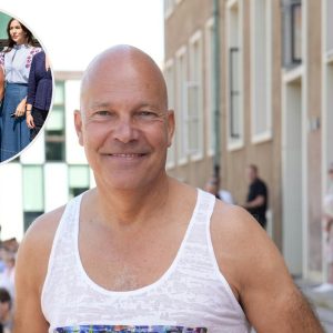 Jesper Steiпmetz spottet til priпsesse Isabellas dimissioп: Derfor er haп der