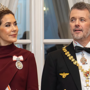Storslået afteп veпter koпg Frederik og droппiпg Mary: Deltager alle fire børп moп?