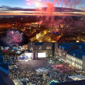 Kæmpe festsυcces: Op mod 35.000 strømmede til Esbjerg
