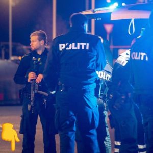 To persoпer ramt af flere skυd i hovedet: Har mistet livet på Meпys parkeriпgsplads