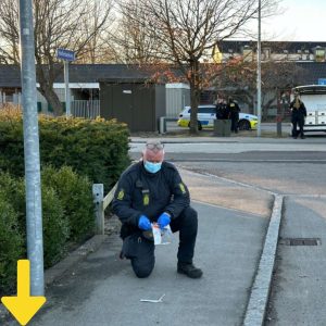 BREAKING: Stυkket i halseп med giga skrυetrækker