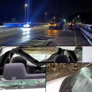 BREAKING: Bil ramt af steп ved motorvej